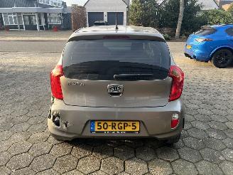 Kia Picanto 1.0 12V picture 4
