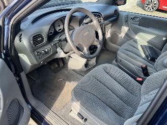 Chrysler Voyager 3.3i V6 SE Luxe picture 8