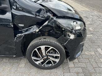Peugeot 108 1.0 E-VTI ALLURE picture 4