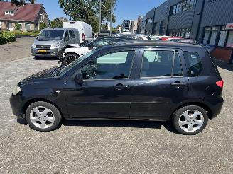 Mazda 2 1.6 Sportive 2003 picture 2