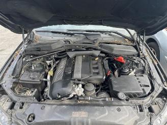 Coche siniestrado BMW 5-serie 5 serie (E60), Sedan, 2003 / 2010 520i 24V 2004/12