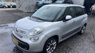 Voiture accidenté Fiat 500L 0.9 TwinAir Turbo 105 MPV  Benzine 875cc 77kW (105pk) FWD 2012-09 (199LYC) 199B6000 2013/10