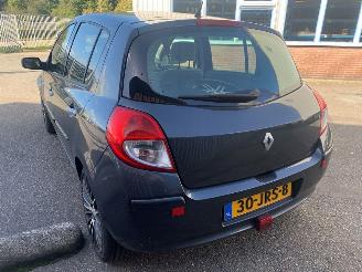 Renault Clio 2.0 16V Hatchback  Benzine 1.997cc 102kW (139pk) FWD 2006-09/2014-12 (BR07; CR07; BR0C; CR0C; BRCC; CRCC) M4R700; M4R701 picture 7