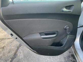 Opel Astra Astra J Sports Tourer (PD8/PE8/PF8), Combi, 2010 / 2015 1.7 CDTi 16V picture 28