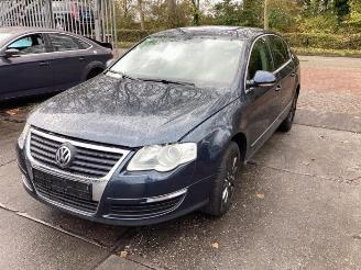 Vrakbiler auto Volkswagen Passat Passat (3C2), Sedan, 2005 / 2010 1.6 FSI 16V 2006/2