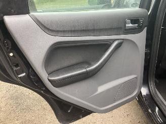 Ford Focus 1.6 TDCi 16V 100 Hatchback  Diesel 1.560cc 74kW (101pk) FWD 2007-11/2007-12  G8DC picture 23