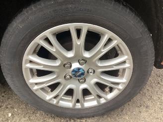 Ford Focus 1.6 TDCi 16V 100 Hatchback  Diesel 1.560cc 74kW (101pk) FWD 2007-11/2007-12  G8DC picture 7