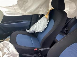 Hyundai I-10 i10 (B5), Hatchback, 2013 / 2019 1.0 12V picture 14