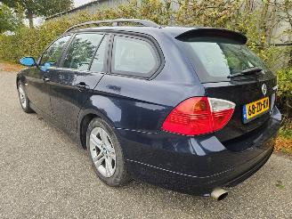 BMW 3-serie 320i 16V Combi/o  Benzine 1.995cc 110kW picture 3