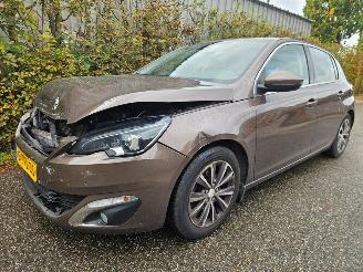 Unfallwagen Peugeot 308 1.6 16V THP Hatchback 4Dr Benzine 1.598cc 92kW 2014/1