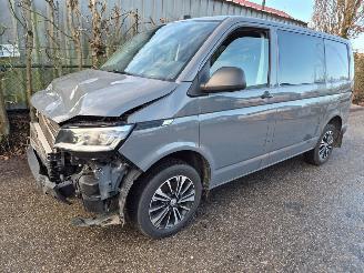 Damaged car Volkswagen Transporter 2.0 TDI 150 Bestel  Diesel 1.968cc 110kW 2023/6