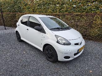 škoda osobní automobily Toyota Aygo 1.0-12V Cool 2011/3