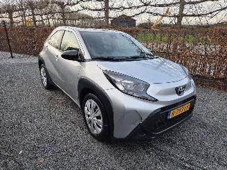Schadeauto Toyota Aygo X 1.0 VVT-I MT Play 2022/10