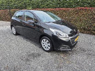 skadebil auto Peugeot 208 PureTech Active 2018/3