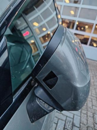 Audi Q3 S-Line DSG Matrix Leder Camera 2.0 tdi picture 19