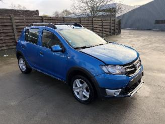 krockskadad bil auto Dacia Sandero STEPWAY 0.9 TCE 90 2015/8