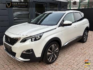 Vaurioauto  passenger cars Peugeot 3008 1.2 PureTech Première | Navi Panoramadak Camera 2017/11