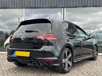 Volkswagen Golf 300PK Leer DSG Navi LM picture 3