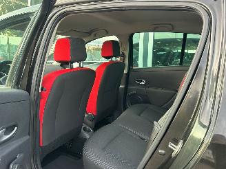 Renault Clio 1.2TCE Rip Curl Edition picture 12