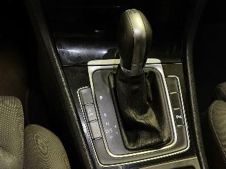 Volkswagen Golf 1.5TSI R-Line picture 9