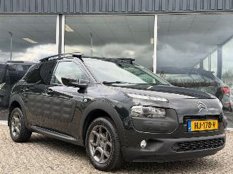 Vaurioauto  passenger cars Citroën C4 cactus 1.2 PureTech Shine 2015/11