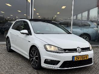krockskadad bil auto Volkswagen Golf Golf 7 2.0TDI R-Line PANO FULL 2016/2