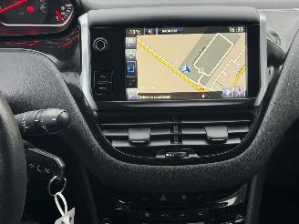 Peugeot 208 1.2 PureTech Style Pack AUTOMAAT picture 16