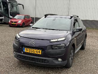 damaged passenger cars Citroën C4 cactus 1.6 BlueHDi Business 2015/1