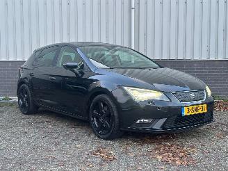 damaged passenger cars Seat Leon 1.6 TDI Limited Edition II 2013/12