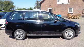 Auto incidentate Ford Galaxy 1.5 titanium   118kw 7 zitter  navi 2017/4