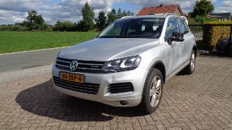skadebil auto Volkswagen Touareg 3.0tsi hybrid  leer navi 2011/12