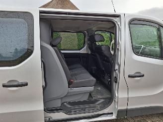 krockskadad bil bedrijf Renault Trafic 1.6 dci dubbel cabine   lang  95pk 2016/9