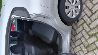 Schadeauto Citroën C3 1.2 i  82pk  navi clima 2017/7