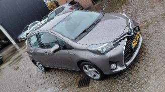 Schadeauto Toyota Yaris 1.5 hybrid    navi clima 2017/2