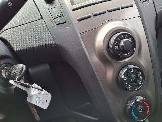 Toyota Yaris 1.3 vvti automaat    74kw picture 10