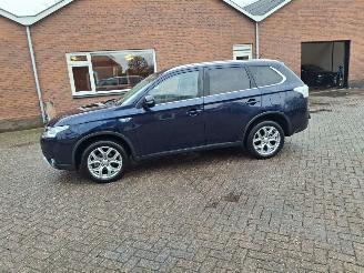 Mitsubishi Outlander 2.0 phev hybrid   121pk  navi picture 5