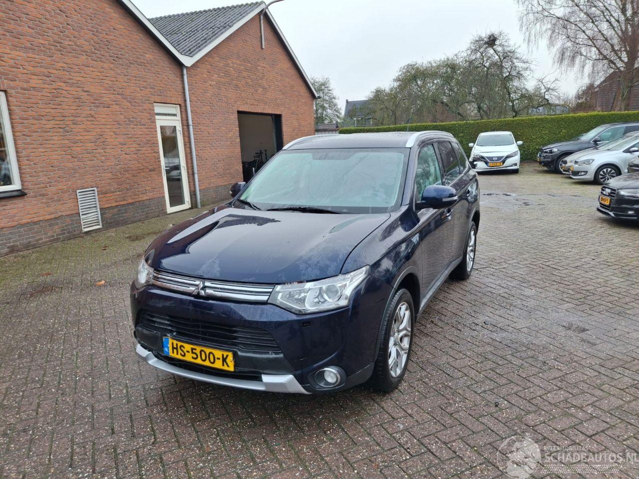 Mitsubishi Outlander 2.0 phev hybrid   121pk  navi