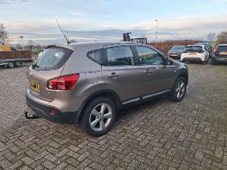 Nissan Qashqai 2.0i automaat pano 4x4 picture 2