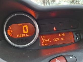 Renault Twingo 1.2i  75pk airco picture 8