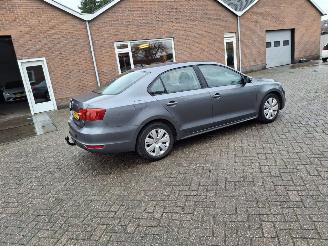 Schadeauto Volkswagen Jetta 1.2 tsi  77kw   navi  airco 2011/8