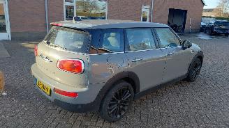 Auto incidentate Mini Clubman 1.5i 102 pk  clima navi 2019/2