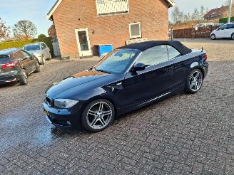 damaged passenger cars BMW 1-serie 118i m sport cabrio  143pk   automaat 2014/1