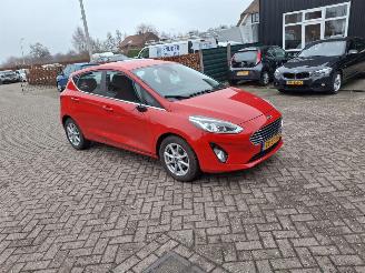 Coche accidentado Ford Fiesta 1.0i   101pk   titanium  automaat    navi clima 2018/10