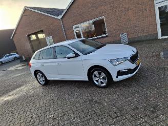 uszkodzony samochody osobowe Skoda Scala 1.0 tsi   81kw   navi 2024/2