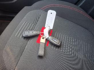 Coche accidentado Ford Fiesta 1.0  hybrid st line   92kw    pano navi 2022/5