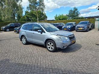 Damaged car Subaru Forester 2.0i  150pk automaat pano 2015/4