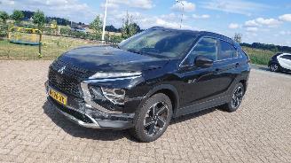 Damaged car Mitsubishi Eclipse Cross 2.4 phev  96pk navi clima 2022/2