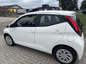 Toyota Aygo 1.0 VVT i X-PLAY DIEFSTALSCHADE! 17796 KM BOUWJAAR 2018 picture 2