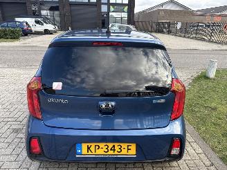 Kia Picanto 1.0 PLUSLINE NAVIGATOR LICHTE ZIJSCHADE! 2016  3999 EURO VAST picture 3