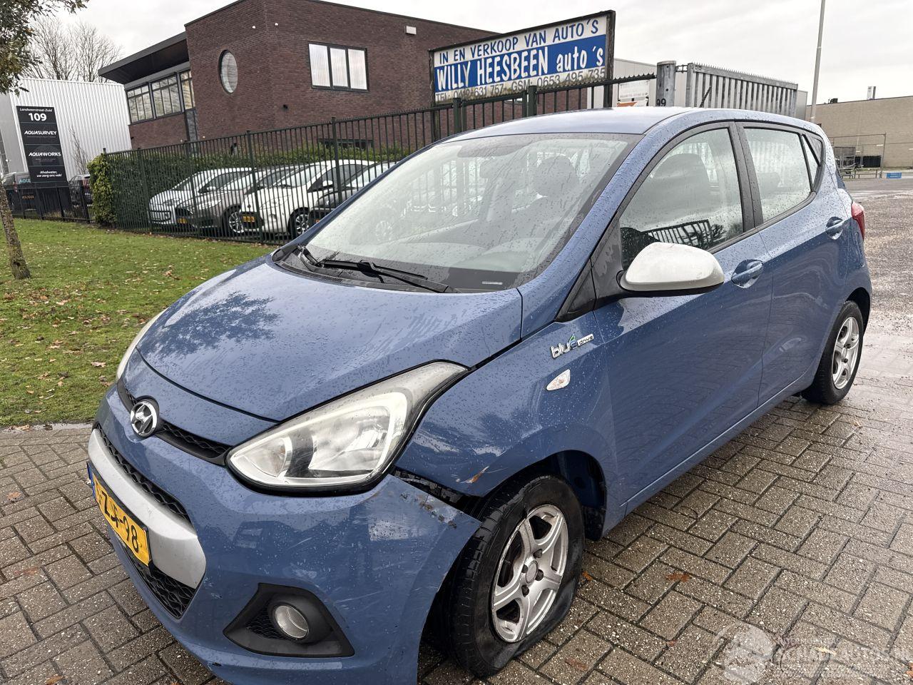 Hyundai I-10 1.0i GO LICHTE SCHADE! BOUWJAAR 2015 64797 KM 3850 EURO VAST